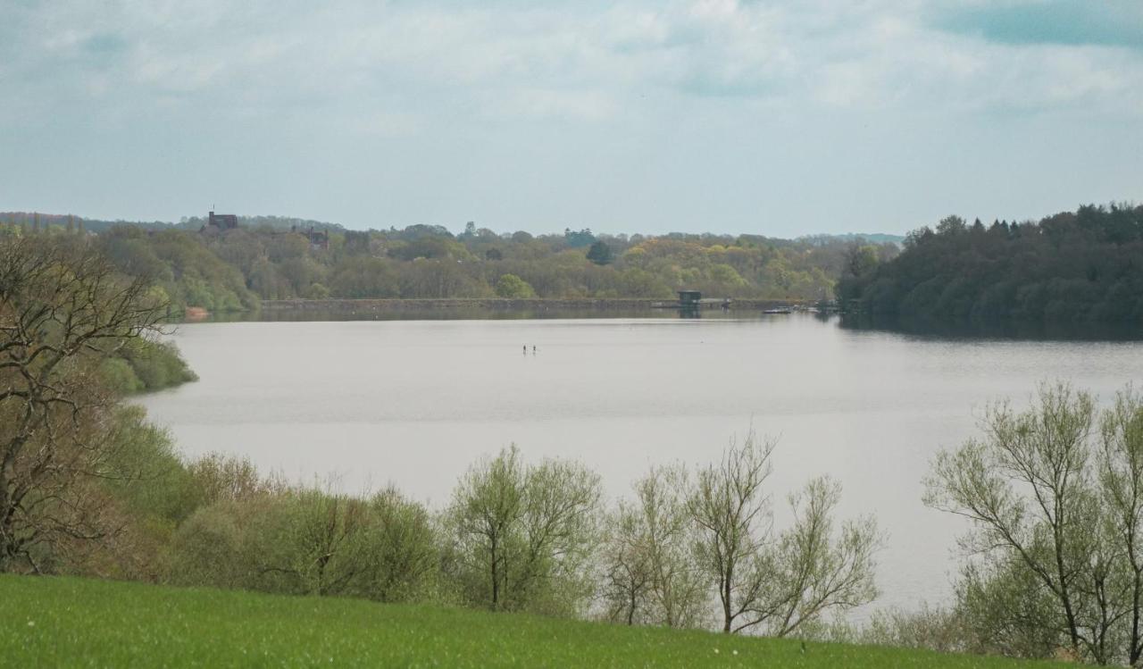 Quirky Vintage Horsebox Conversion With Stunning Views Of Ardingly Reservoir Balcombe Eksteriør billede