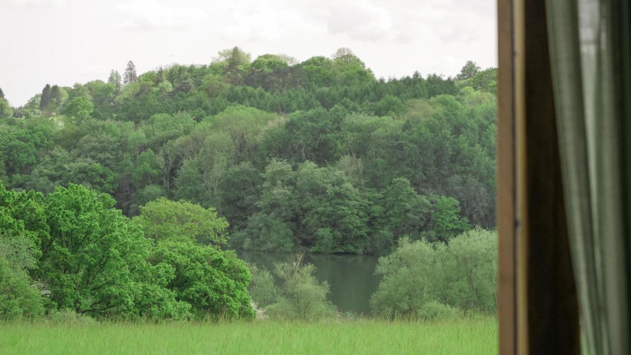 Quirky Vintage Horsebox Conversion With Stunning Views Of Ardingly Reservoir Balcombe Eksteriør billede
