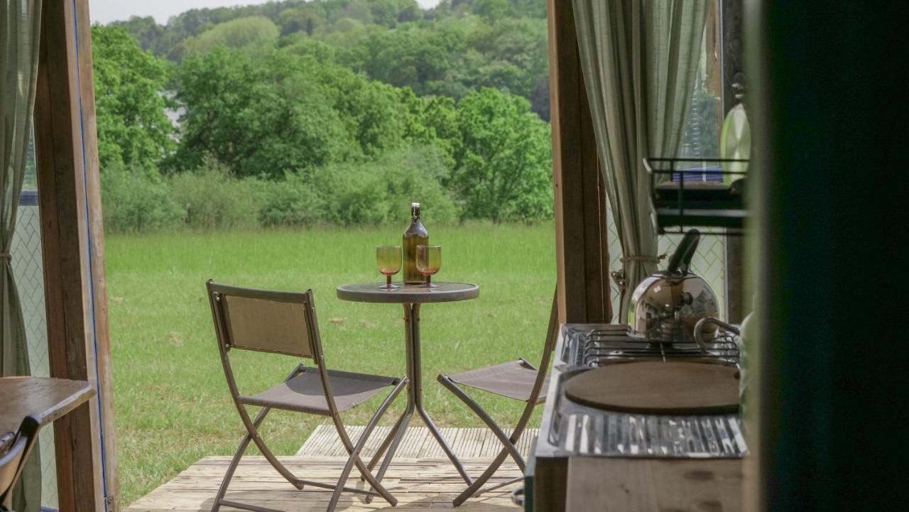 Quirky Vintage Horsebox Conversion With Stunning Views Of Ardingly Reservoir Balcombe Eksteriør billede