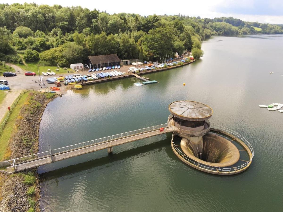 Quirky Vintage Horsebox Conversion With Stunning Views Of Ardingly Reservoir Balcombe Eksteriør billede
